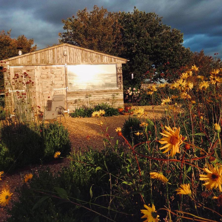 The Oaks Glamping - Pips Cabin Colkirk Экстерьер фото